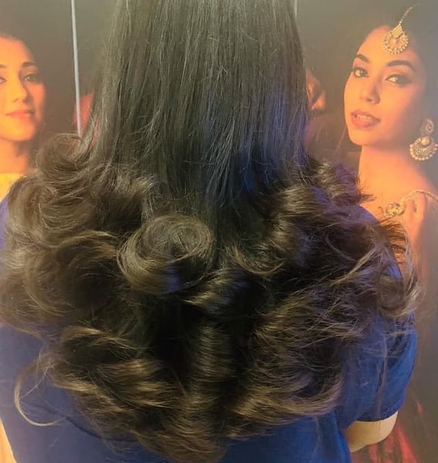 Client styling moment at Luxzara